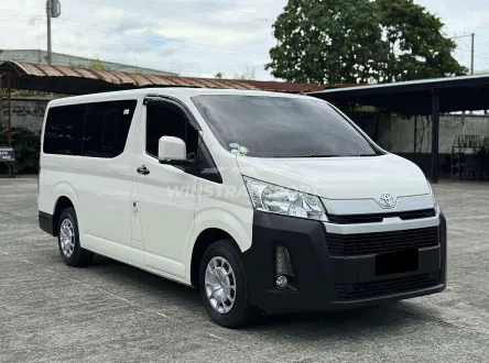 Toyota Hi-Ace Deluxe